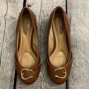 Abella True Comfort Wedge Pump Size 7M